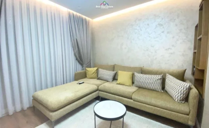 Tirane, jepet me qera apartament 2+1+Ballkon Kati 7, 94 m² 820 € (FIORI DI BOSCO)