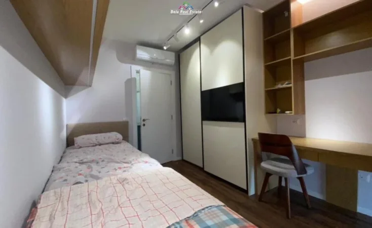 Tirane, jepet me qera apartament 2+1+Ballkon Kati 7, 94 m² 820 € (FIORI DI BOSCO)