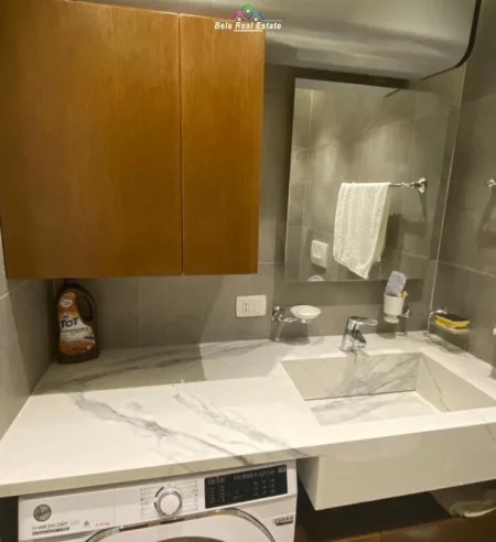 Tirane, jepet me qera apartament 2+1+Ballkon Kati 7, 94 m² 820 € (FIORI DI BOSCO)
