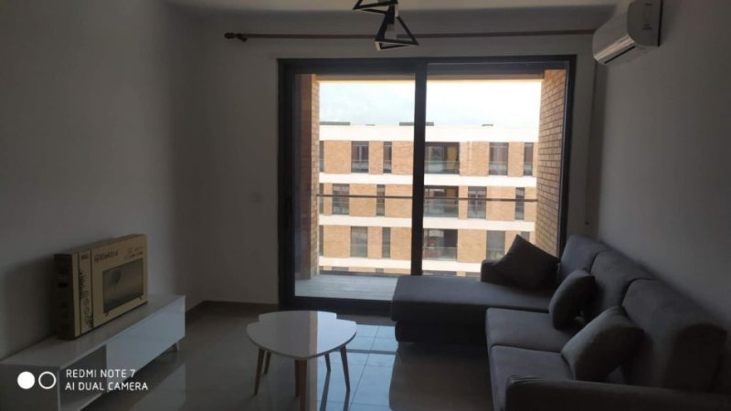Tirane, jepet me qera apartament 2+1+Ballkon Kati 9, 92 m² 600 € (everest121610)