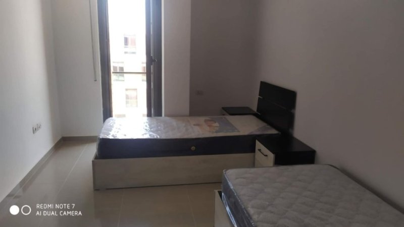 Tirane, jepet me qera apartament 2+1+Ballkon Kati 9, 92 m² 600 € (everest121610)