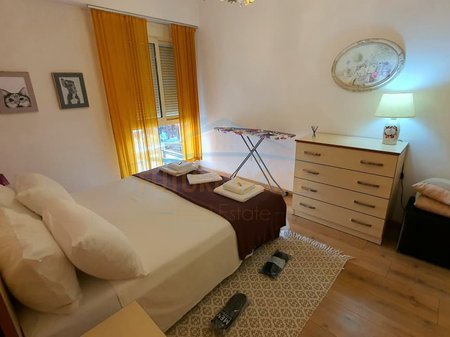 Tirane, jepet me qera apartament 1+1 Kati 2, 72 m² 700 € 