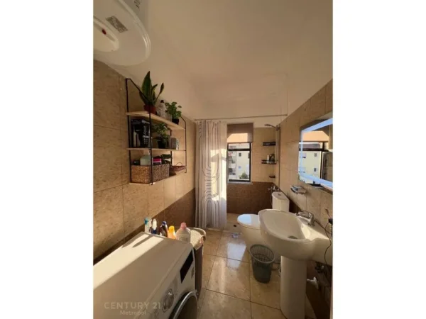 Tirane, shitet apartament 2+1 Kati 5, 69 m² 165.000 € (Metropol121179)