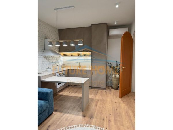 Tirane, jepet me qera apartament 2+1 Kati 2, 66 m² 900 € (MYSLYM SHYR)