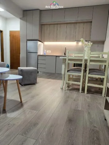Tirane, jepet me qera apartament 1+1 Kati 2, 65 m² 600 € (prane gjimnazit Besnik Sykja)