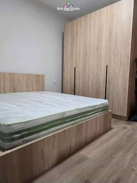 Tirane, jepet me qera apartament 1+1 Kati 2, 65 m² 600 € (prane gjimnazit Besnik Sykja)