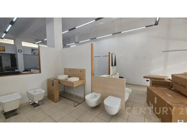 Tirane, shitet ambjent biznesi Kati 0, 150 m² 675.000 € (Rr. Fortuzi)