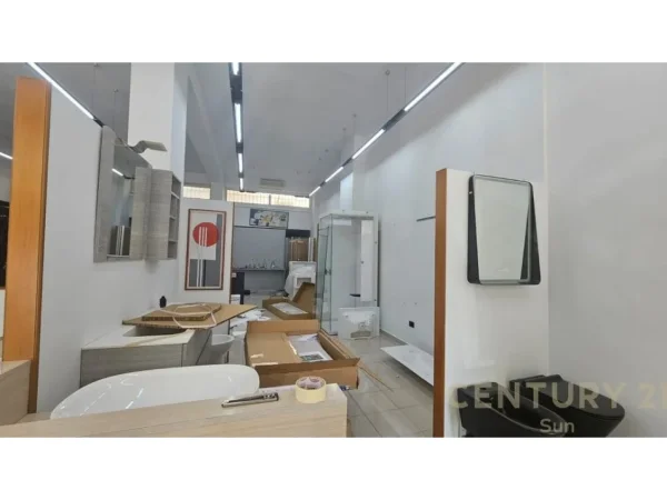 Tirane, shitet ambjent biznesi Kati 0, 150 m² 675.000 € (Rr. Fortuzi)
