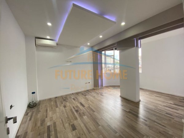 Qera, Ambient Biznesi, Sheshi Willson, Tiranë, 120 m² 1.400 €