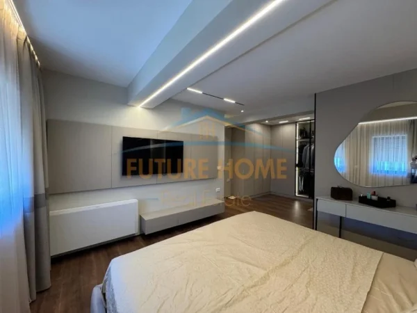 Shitet, Duplex 3+1+3+Verandë, Rezidenca Kodra e Diellit, Tiranë, 227 m² 650.000 €