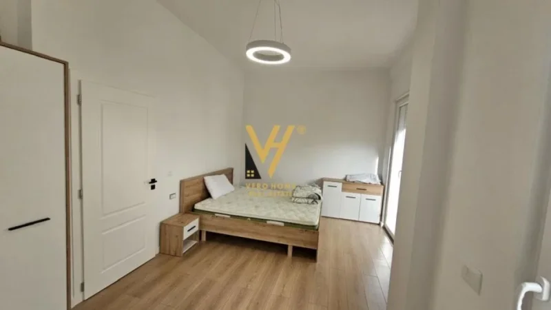 Tirane, jepet me qera Vile 2 Katshe Kati 0, 250 m² 2.500 € (MJULL BATHORE)