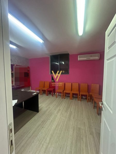 Tirane, jepet me qera dyqan Kati 0, 68 m² 750 € (VASIL SHANTO)