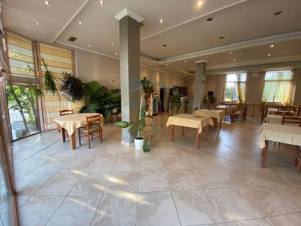 0683487469 Tirane, jepet me qera ambjent biznesi Kati 0, 305 m² 2.500 € (Sauk , Rruga Ahmet Duhanxhiu)
