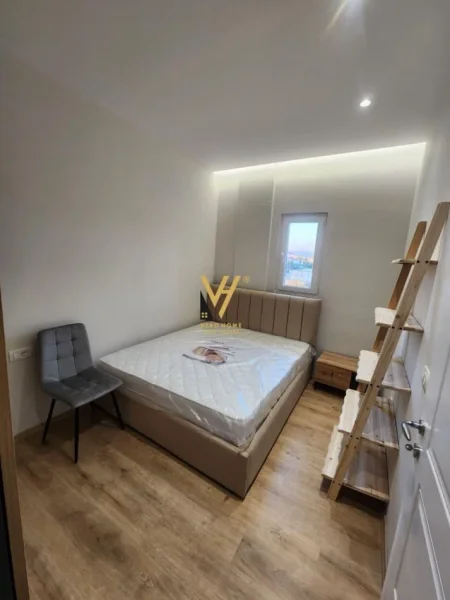 Tirane, jepet me qera apartament 1+1+Ballkon Kati 2, 65 m² 400 € (SAUK)