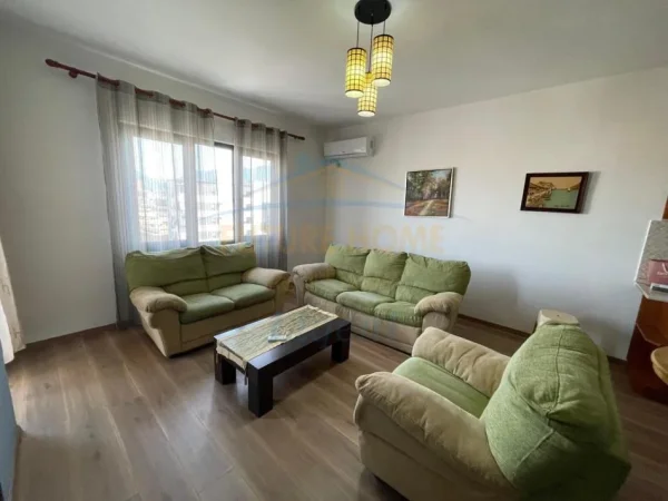0683487469 Tirane, jepet me qera apartament 2+1 Kati 5, 97 m² 650 € (Kodra e Diellit , Rruga Rrapo Hekali)