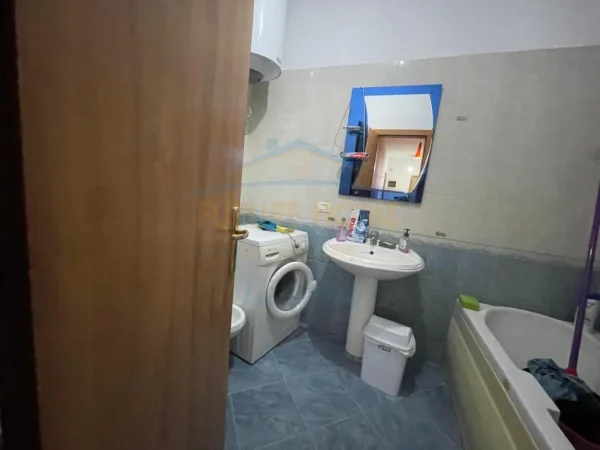 0683487469 Tirane, jepet me qera apartament 2+1 Kati 5, 97 m² 650 € (Kodra e Diellit , Rruga Rrapo Hekali)