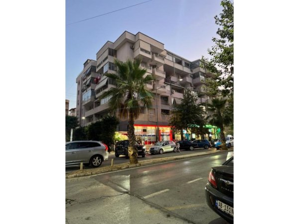 Durres, shitet ambjent biznesi , 100 m² 180.000 € 