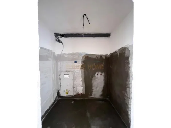 0683487469 Tirane, shitet apartament 2+1 Kati 2, 114 m² 410.400 € (Rruga e Elbasanit , Prane Air Albania)