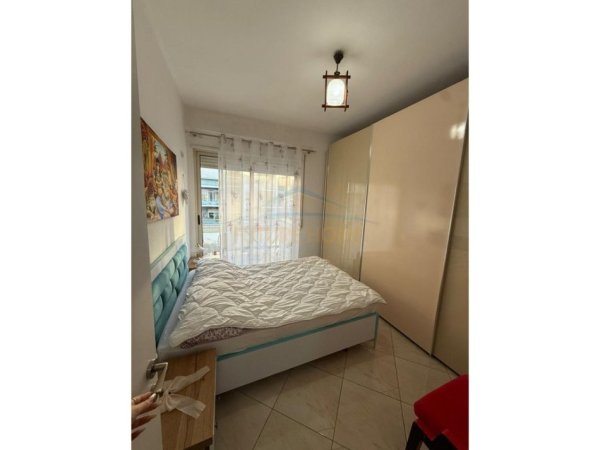 JEPET ME QERA , APARTAMENT 1+1 TEK GOLDEN PARK 3, PRANE AMERIKAN 3SHIT
