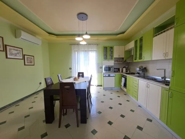 APARTAMENT 2+1 ME QERA , SELITE