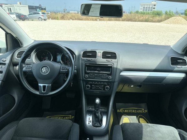 Durres, shitet makine VOLKSWAGEN GOLF VI Nafte, e bardhë automatik Klima 214 km
