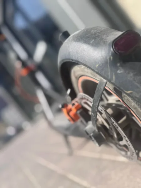 Tirane, shitet Scooter Ninebot F40 , e zeze 250 €