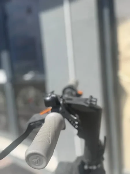 Tirane, shitet Scooter Ninebot F40 , e zeze 250 €