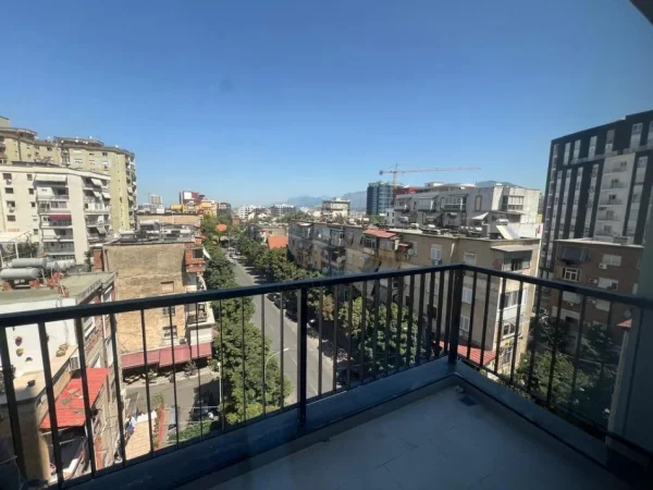 Tirane, shitet apartament 2+1 Kati 5, 292.000 € 