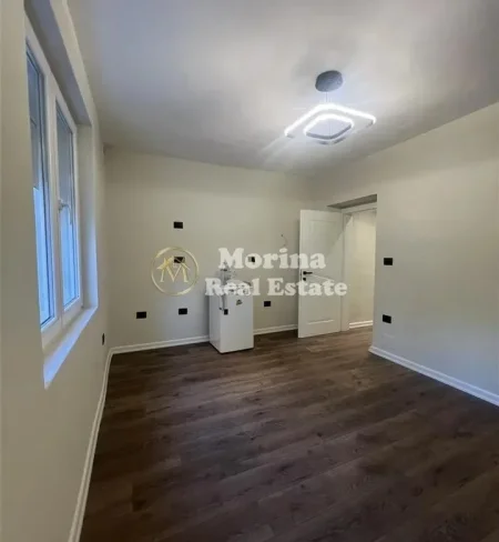 Tirane, shitet apartament 1+1 Kati 1, 40 m² 105.000 € (21 Dhjetori, Mozaiku)