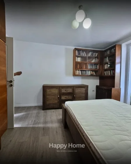 Tirane, jepet me qera apartament Kati 3, 65 m² 650 € (Muhamet Gjollesha)