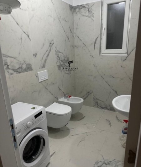 Tirane, jepet me qera apartament 2+1 Kati 2, 90 m² 600 € (CONCORD CENTER)