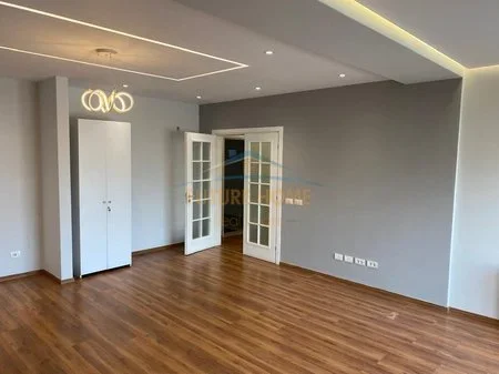 Shitet, Apartament 3+1+2, Zogu i Zi, Tirane. AREA57027