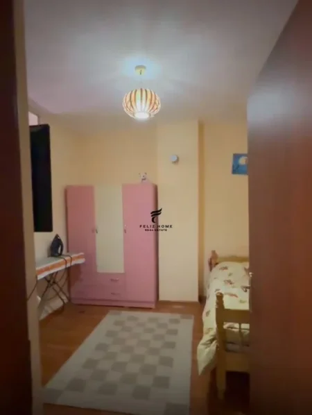 Tirane, jepet me qera apartament 2+1 Kati 6, 75 m² 450 € (YZBERISHT)