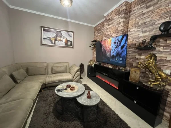 Tirane, shitet apartament 2+1+Ballkon Kati 7, 85 m² 139.000 € (Astir)