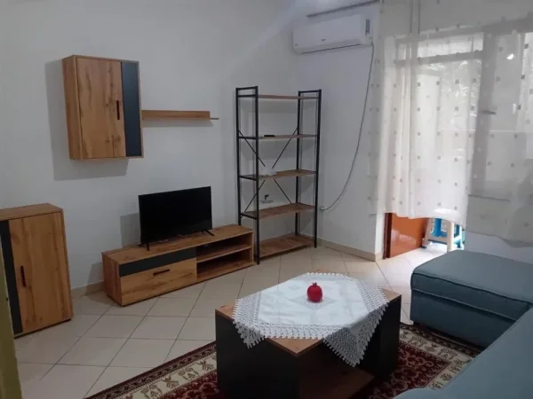 Tirane, jepet me qera Vile 1+1 Kati 1, 70 m² 420 € (CONCORD CENTER)