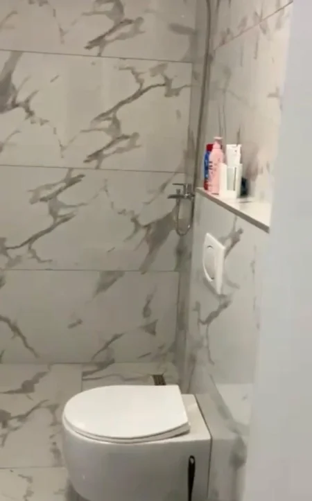 Tirane, jepet me qera apartament 2+1+Aneks+Ballkon Kati 4, 104 m² 700 € 