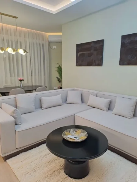 🏠 Jepet me Qira Ap 1+1  ne Qender ,750 Euro