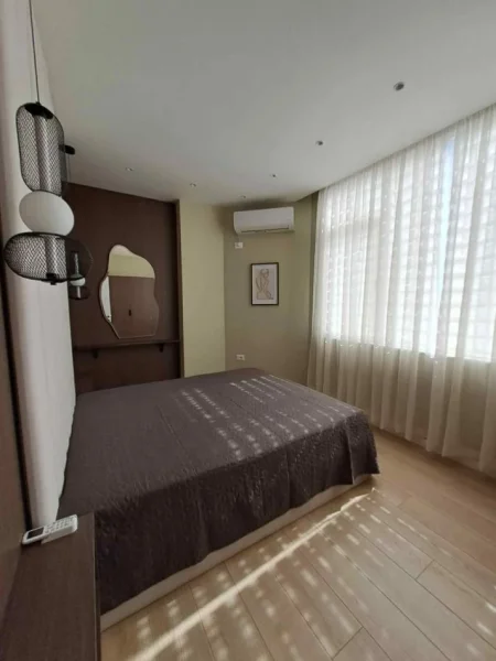 🏠 Jepet me Qira Ap 1+1  ne Qender ,750 Euro