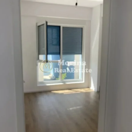 Tirane, shitet apartament 1+1 Kati 1, 49 m² 105.000 € (Rruga Dalip Topi)