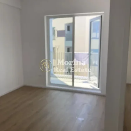 Tirane, shitet apartament 1+1 Kati 1, 49 m² 105.000 € (Rruga Dalip Topi)