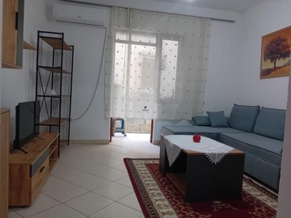 Tirane, jepet me qera apartament 1+1+Ballkon Kati 1, 70 m² 420 € (5 MAJI)