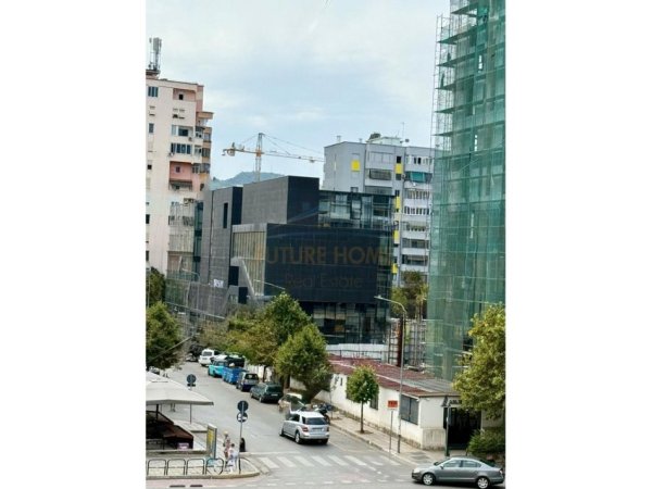 0683487469 Tirane, jepet me qera garsonier 1+1 Kati 4, 40 m² 460 € (21 Dhjetori , Prane Auto Kadiu)