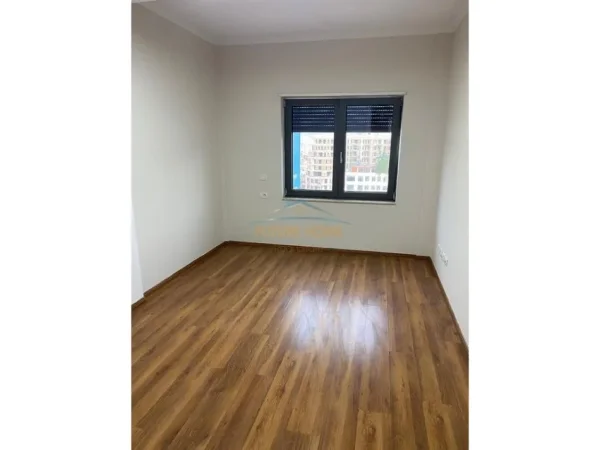 0683487469 Tirane, shitet apartament 3+1 Kati 7, 146 m² 425.000 € (Zogu i Zi , Rruga Muhamet Gjollesha)