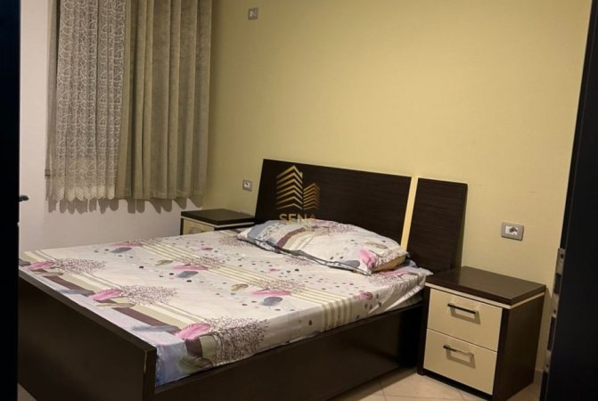 Tirane, jepet me qera apartament 1+1+Ballkon Kati 5, 60 m² 400 € (Rruga Sokrat Miho)