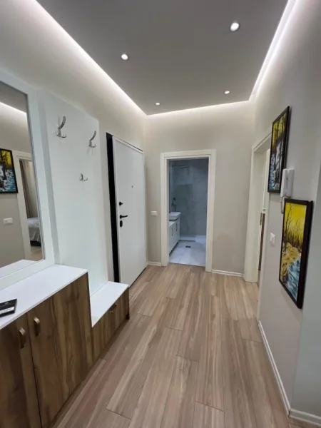 Tirane, jepet me qera apartament 1+1+Ballkon Kati 2, 70 m² 750 € (Liqeni i Thate)