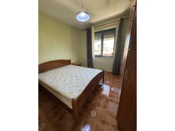Tirane, jepet me qera apartament 2+1 Kati 5, 68 m² 600 € (Bulevardi Zhan Dark)