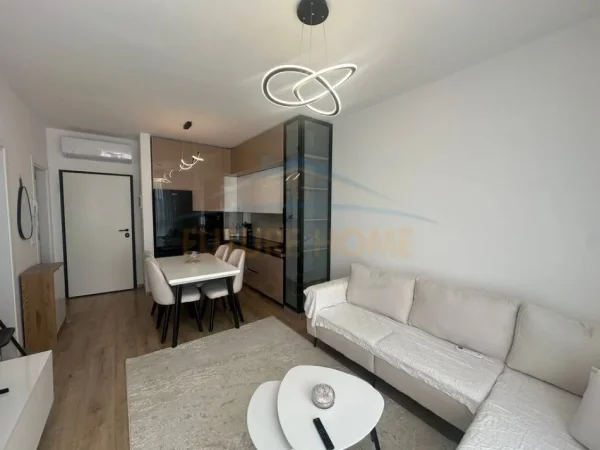 Tirane, jepet me qera apartament 1+1+Ballkon Kati 2, 52 m² 550 € (Bulevardi i Ri)