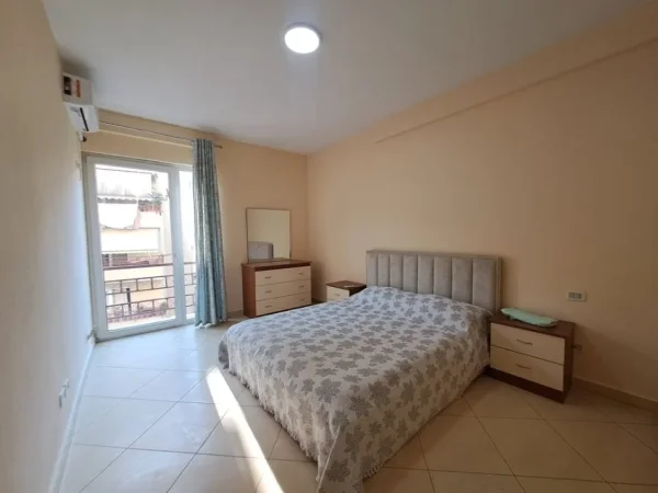 Tirane, jepet me qera apartament 2+1 Kati 4, 84 m² 550 € (Kodra e Diellit)