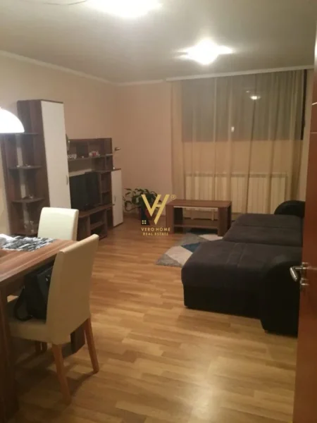 Tirane, jepet me qera apartament 2+1+Ballkon Kati 2, 100 m² 650 € (MINE PEZA)