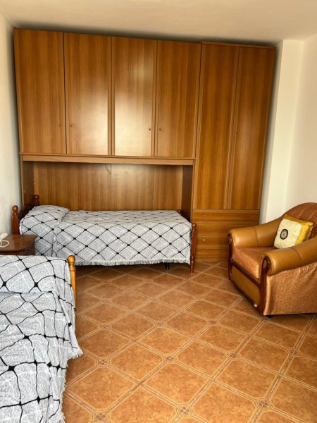 Tirane, jepet me qera apartament 2+1+Ballkon Kati 9, 90 m² 600 € (rruga e kavajes)